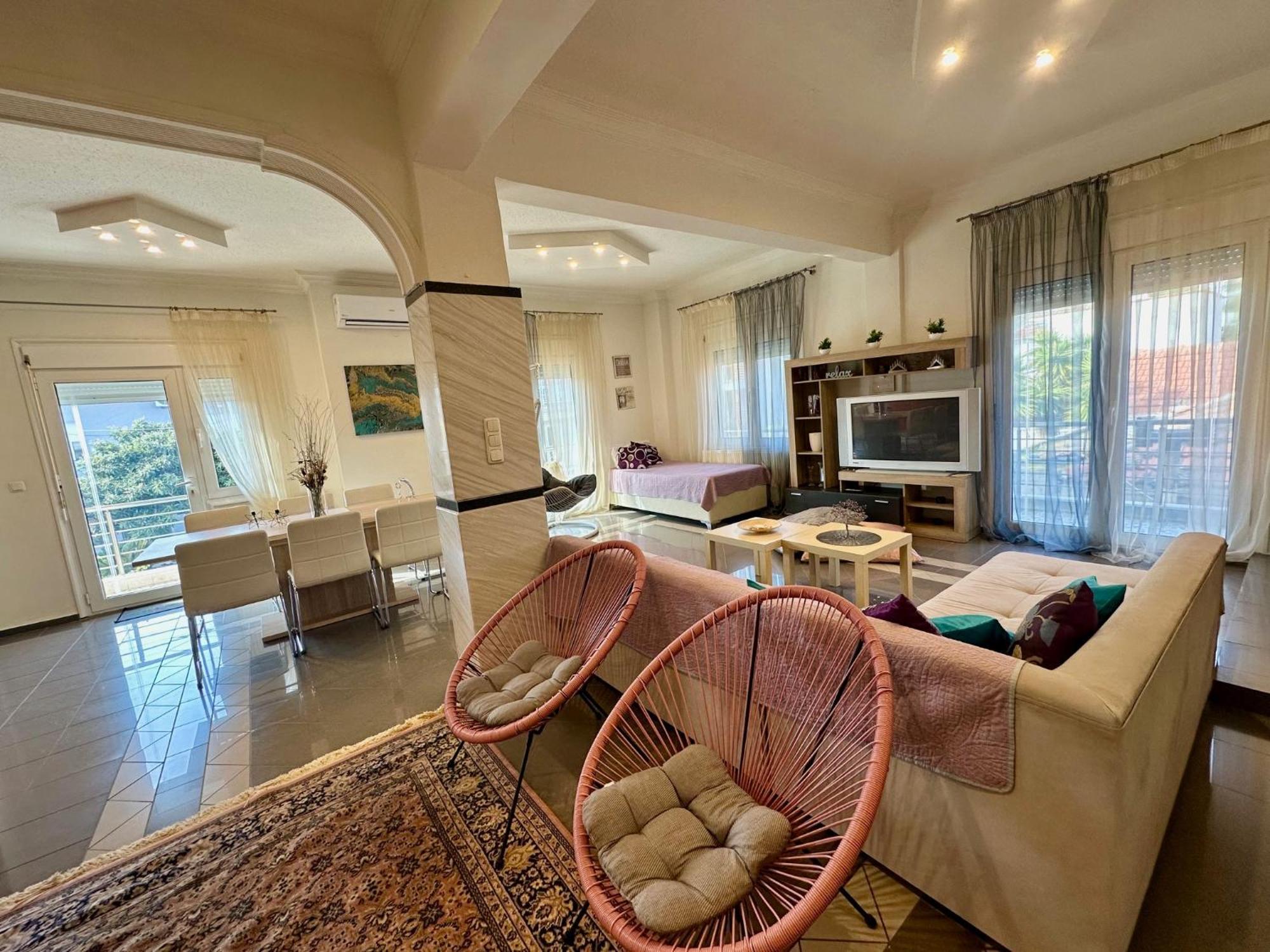Relax Home Vacation เนอาเปรามอส ภายนอก รูปภาพ